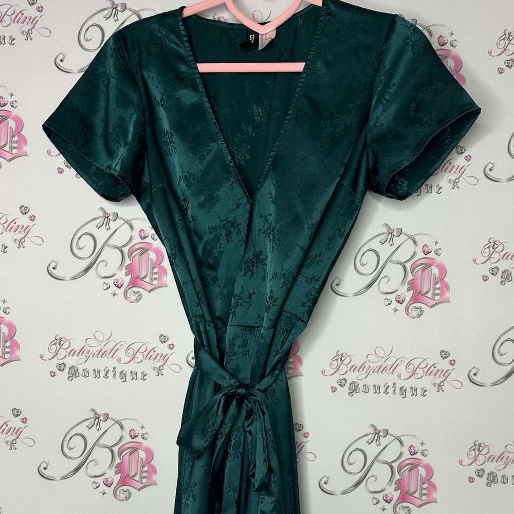 Divided dress button snaps shimmer silky satiny Japanese Elegant Green Wrap - Picture 3 of 6